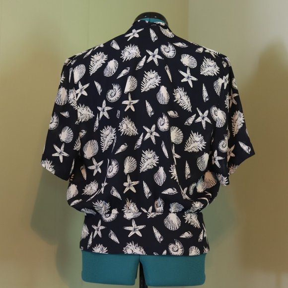 Vintage 80s | Seashell Wrap Top - Picture 2 of 8